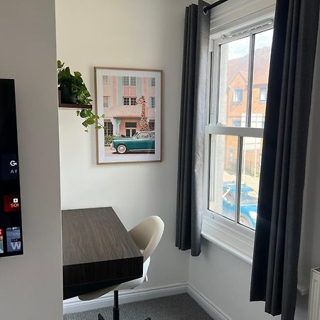 Central Chic 3 Bed, Great Location Winchester Kültér fotó