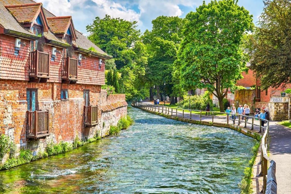 Central Chic 3 Bed, Great Location Winchester Kültér fotó